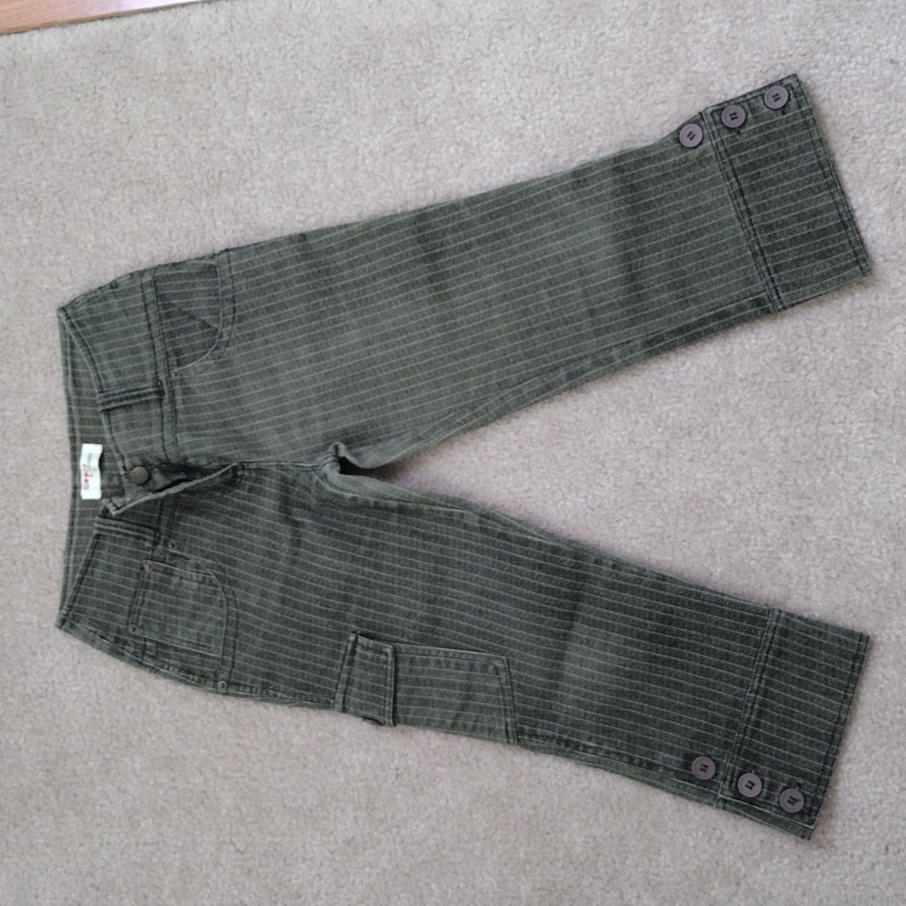 Olive/Tan Capri Pants Side Pocket Detail Kids Size 14 or Women's Size 00 Short